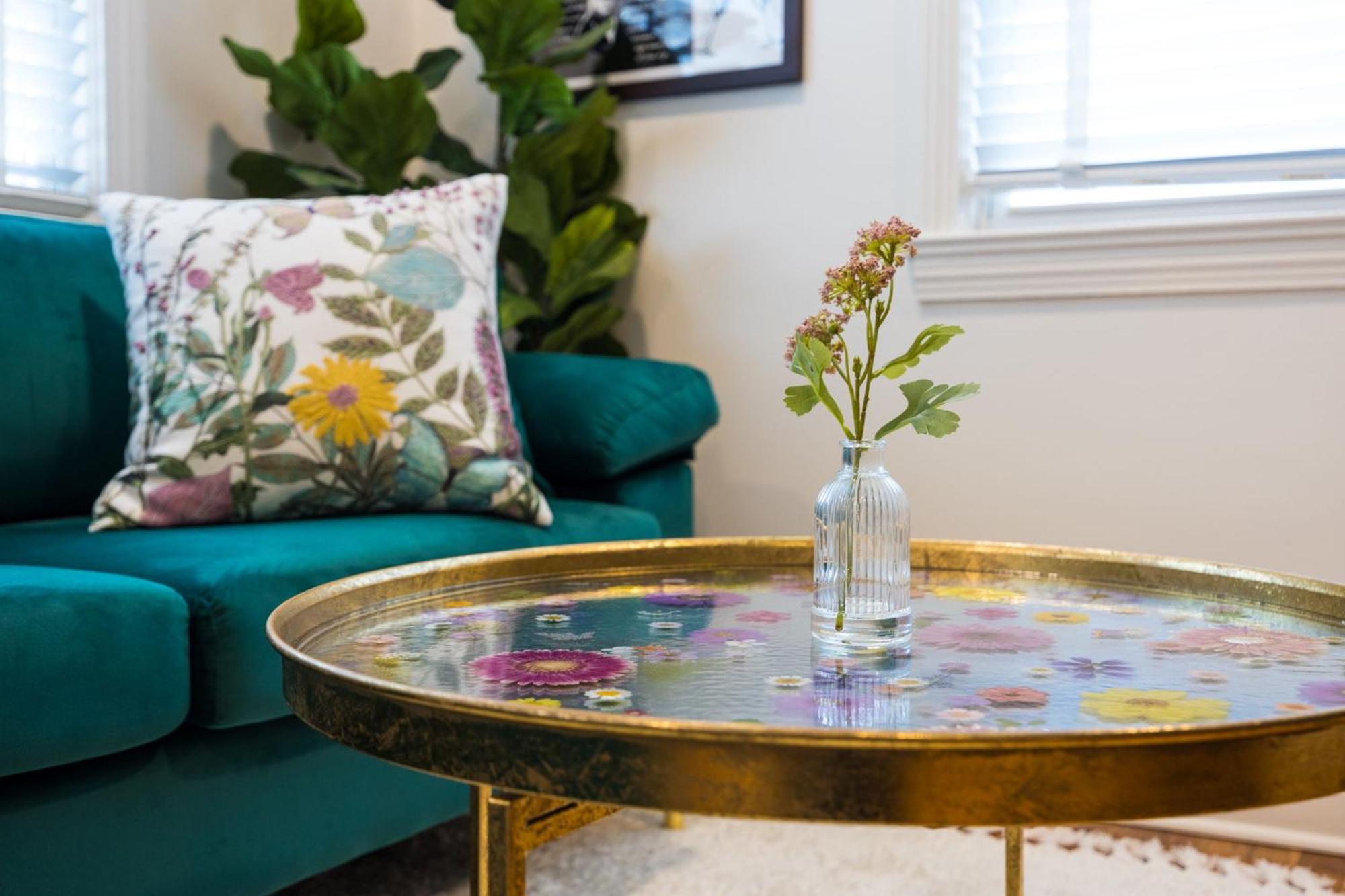 Taylor Swift Eras Inspired Home-10 Min To Broadway ناشفيل المظهر الخارجي الصورة