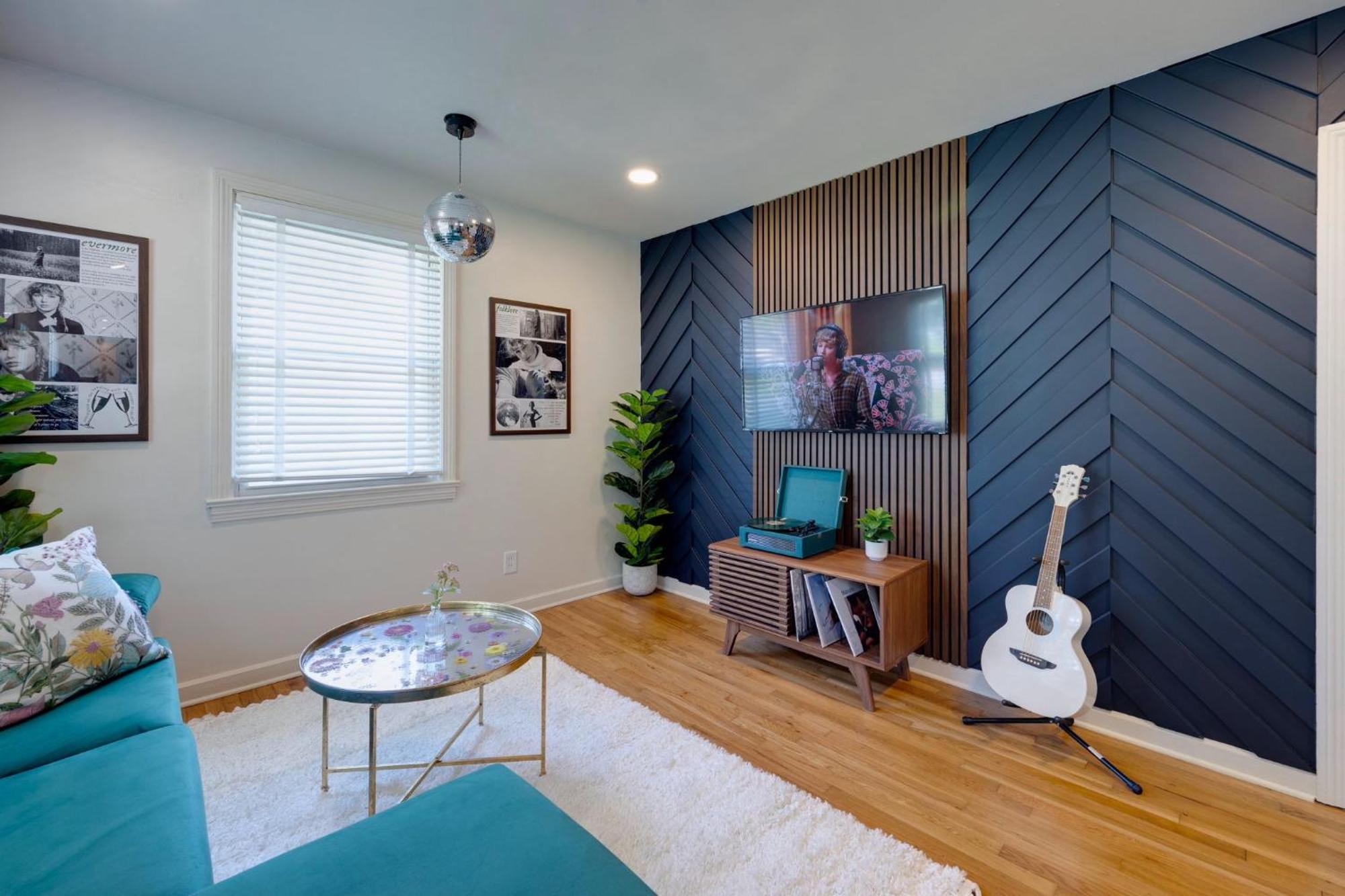 Taylor Swift Eras Inspired Home-10 Min To Broadway ناشفيل المظهر الخارجي الصورة